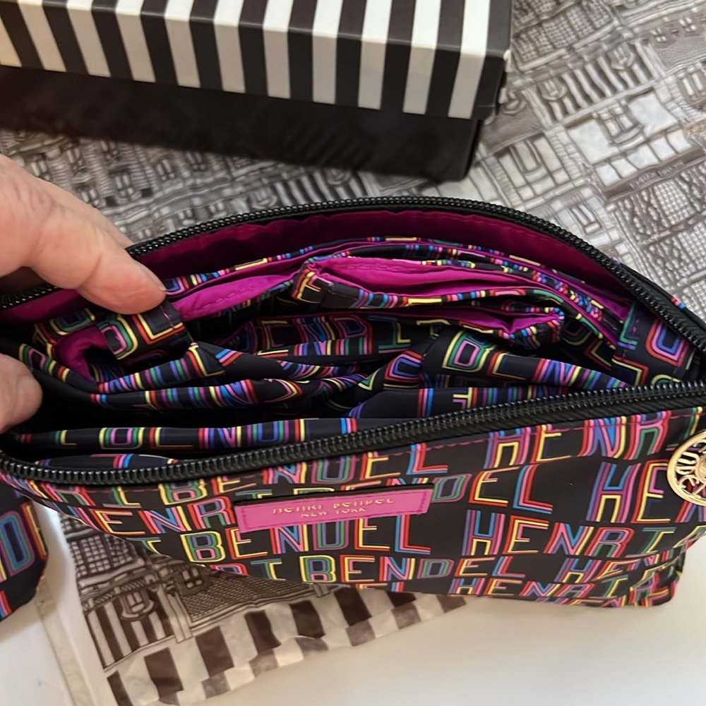 HENRY BENDEL DESIGNER STEVEN WILSON LIMITED EDITION POP ART COLLECTION-NEW - Picture 10 of 11